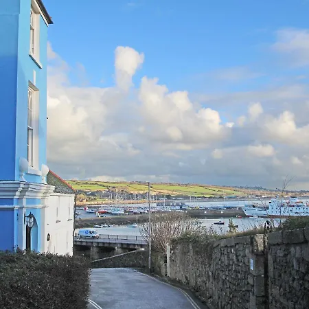 The Slipway Apartment *